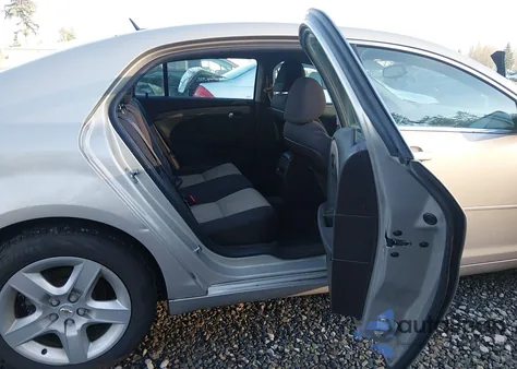 2010 Chevrolet Malibu Ls z USA, uszkodzony, nr VIN 1G1ZA5EB8AF189161